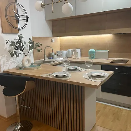 Away From - Your Favourite Apartment! * סקופיה